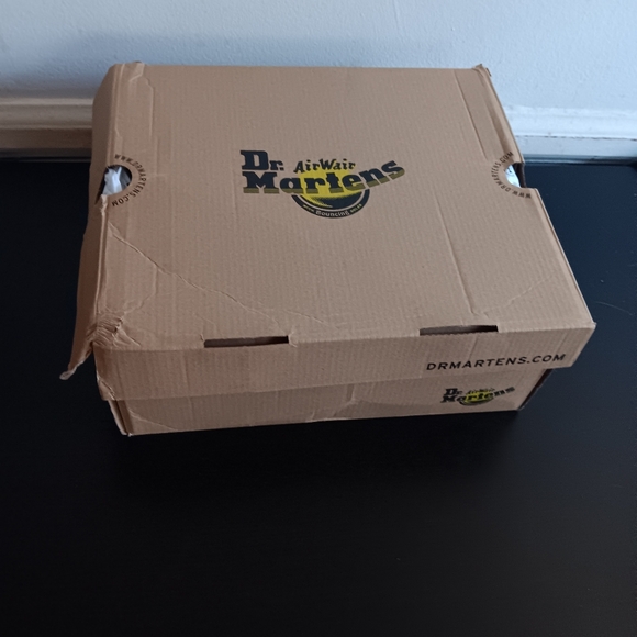 Dr. Martens 1460 Pascal In The Color “Shell Pink Milled Nappa”. Size 5 - Picture 4 of 8